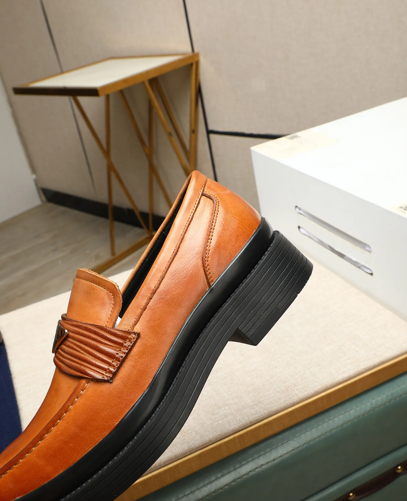 Men's men's shoes 💰540 (water-dyed cow leather) 📛📛PRADA high-end counter's latest formal business leather shoes 👔original and highest quality! Imported from Italy 🇮🇹 first-layer calfskin fabric ➕ cowhide lining Original outsole Formal size: 38➖44 (45 customized)